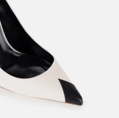 Décolleté|Elisabetta Franchi Décolleté in nappa con puntalino Étoile Burro/Nero