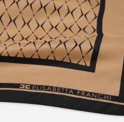 Sciarpe|Elisabetta Franchi Foulard in seta con pattern rombo e logo Camel/Nero