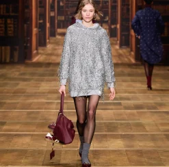 Mini Abiti|Abiti|Elisabetta Franchi Miniabito in felpa con cappuccio e frange di paillettes Silver/GrigioMelange